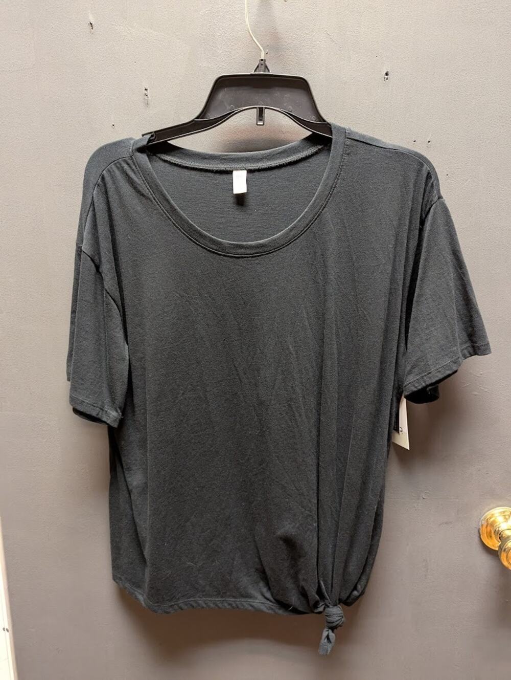BP. Size XL black casual tee shirt t-shirt short sleeve Knotted detail NEW